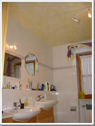 0045_d009  bad mit gelber decke.jpg